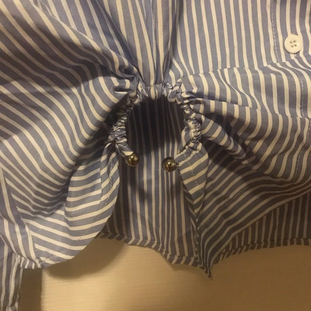 Crop Tops Crop Tops - Picture 2 of 7